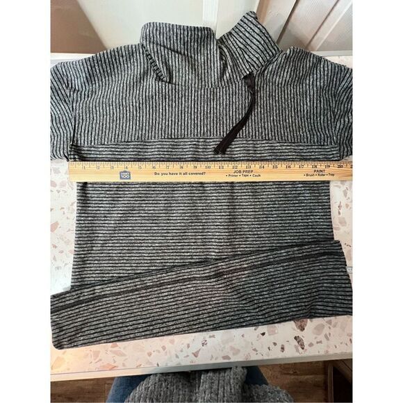 T by Talbots pullover size small - Picture 4 of 8